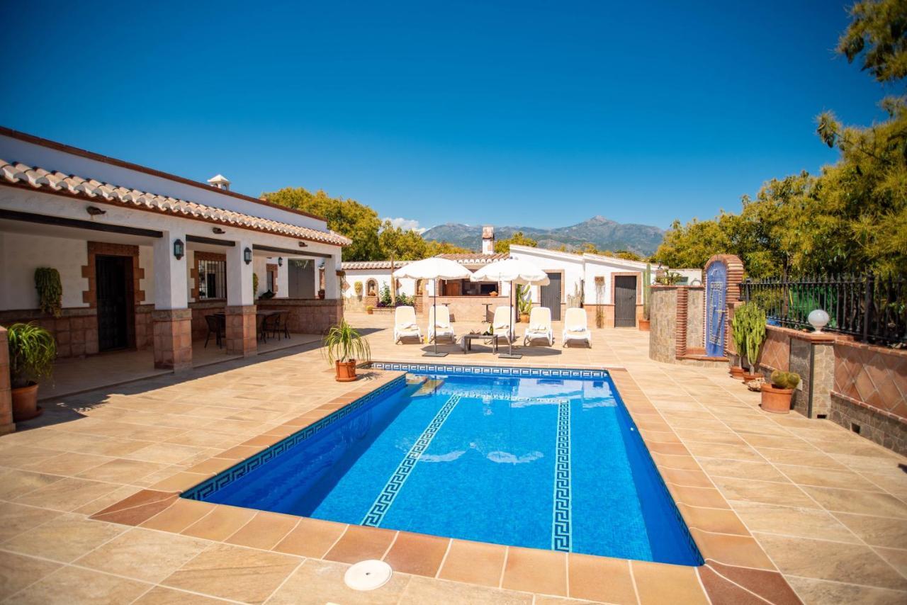 Casa Rural En Nerja Villa Ruisol By Centrall Alquileres Turisticos ภายนอก รูปภาพ